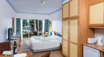 Paphos Gardens Apts