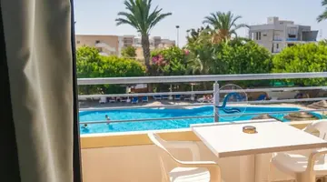 Paphos Gardens Apts