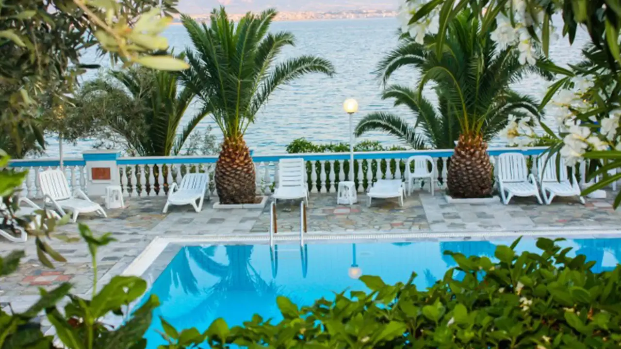Pappas Hotel (Loutraki)