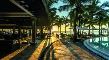 Paradis Beachcomber Golf Resort & SPA
