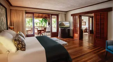 Paradis Beachcomber Golf Resort & Spa