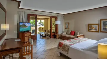 Paradis Beachcomber Golf Resort & Spa