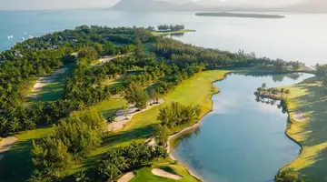 Paradis Beachcomber Golf Resort & Spa