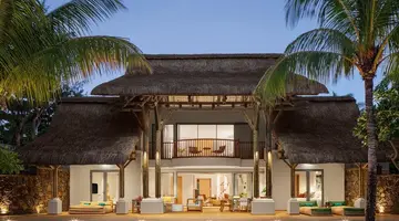 Paradis Beachcomber Golf Resort & Spa