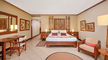 PARADIS BEACHCOMBER GOLF RESORT & SPA