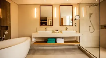 PARADIS BEACHCOMBER GOLF RESORT & SPA