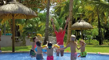 Paradis Beachcomber Golf Resort & Spa