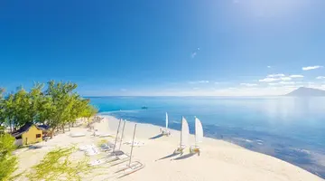 Paradis Beachcomber Golf Resort & Spa