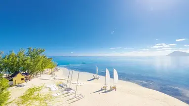 Paradis Beachcomber Golf Resort & Spa