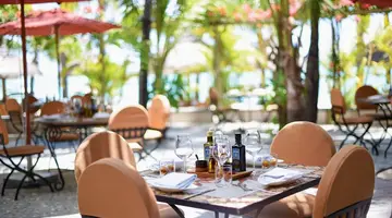 Paradis Beachcomber Golf Resort & Spa