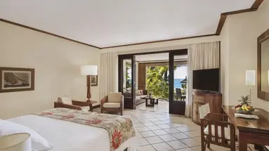 Paradis Beachcomber Golf Resort & Spa