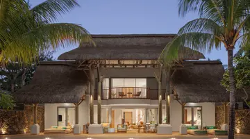 PARADIS BEACHCOMBER GOLF RESORT & SPA