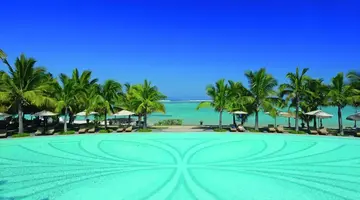 Paradis Beachcomber Golf Resort & SPA