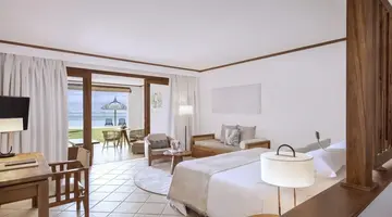 Paradis Beachcomber Golf Resort & Spa