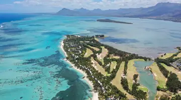 Paradis Beachcomber Golf Resort & Spa