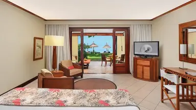 Paradis Beachcomber Golf Resort & Spa