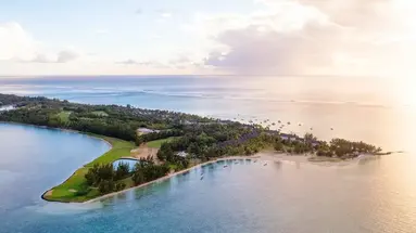Paradis Beachcomber Golf Resort & Spa
