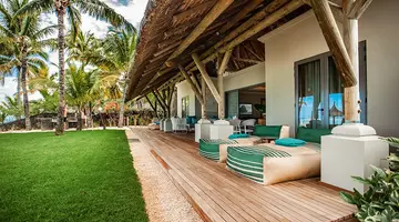 PARADIS BEACHCOMBER GOLF RESORT & SPA