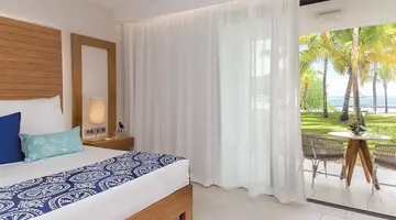 PARADIS BEACHCOMBER GOLF RESORT & SPA