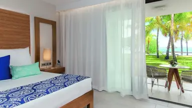 Paradis Beachcomber Golf Resort & Spa