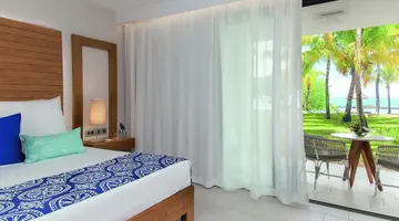 Paradis Beachcomber Golf Resort & Spa