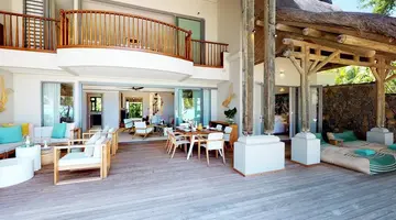 Paradis Beachcomber Golf Resort & Spa