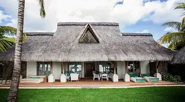 PARADIS BEACHCOMBER GOLF RESORT & SPA