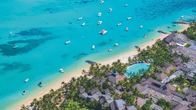 Paradis Beachcomber Golf Resort & Spa