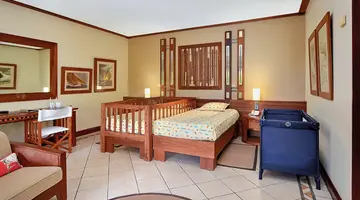 PARADIS BEACHCOMBER GOLF RESORT & SPA