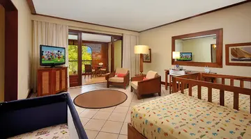 PARADIS BEACHCOMBER GOLF RESORT & SPA