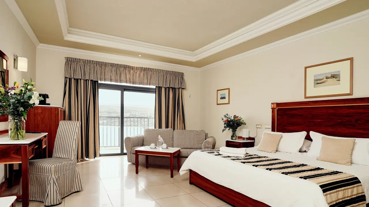 Paradise Bay Resort Hotel