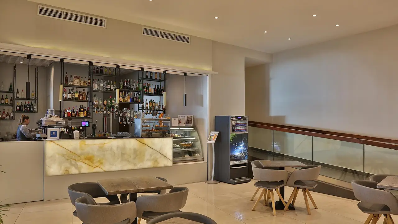 Paradise Bay Resort Hotel