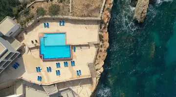 Paradise Bay Resort Hotel