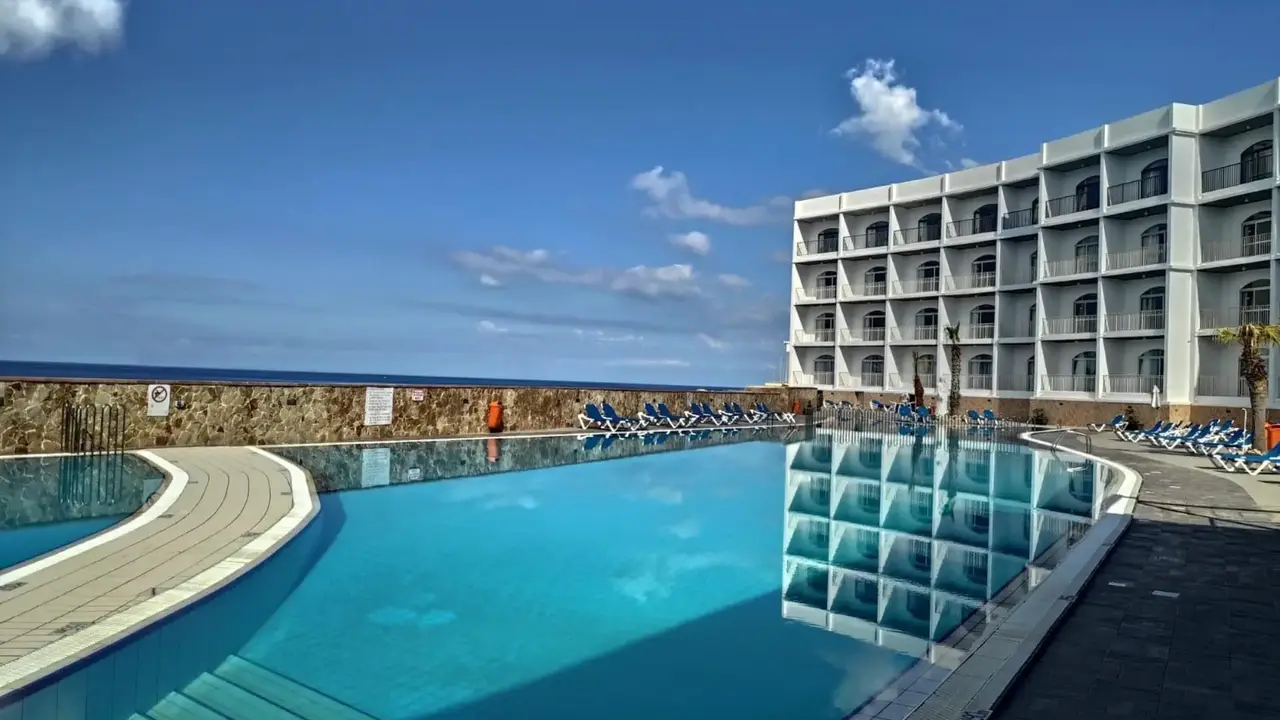 Paradise Bay Resort Hotel