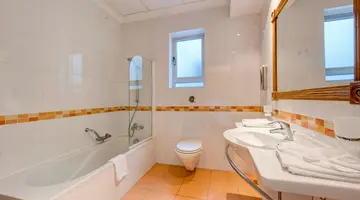 Paradise Bay Resort Hotel