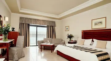 Paradise Bay Resort