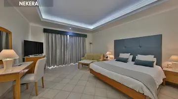 PARADISE BAY RESORT