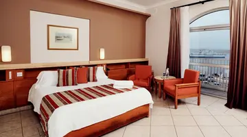 Paradise Bay Resort