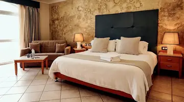Paradise Bay Resort