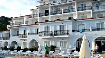 Paradise Beach Hotel