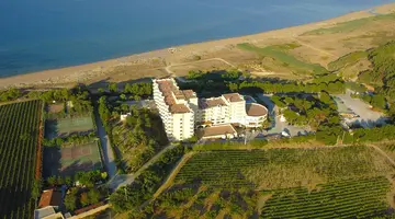 Paradise Beach Resort