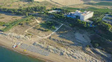 Paradise Beach Resort