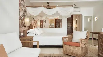 PARADISE COVE BOUTIQUE HOTEL