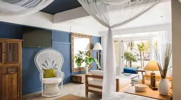 Paradise Cove Boutique Hotel