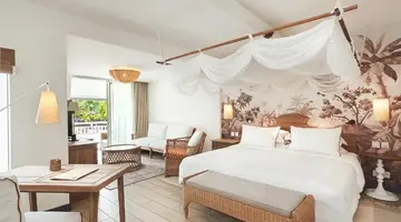PARADISE COVE BOUTIQUE HOTEL