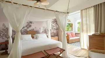 PARADISE COVE BOUTIQUE HOTEL