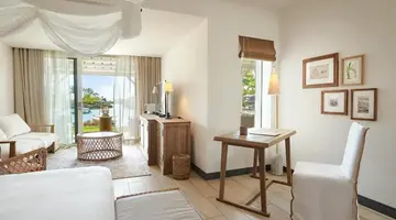 PARADISE COVE BOUTIQUE HOTEL
