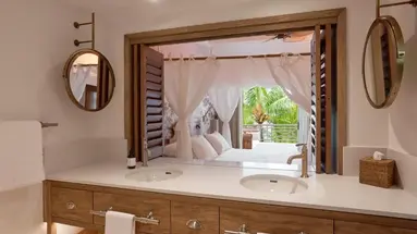 PARADISE COVE BOUTIQUE HOTEL