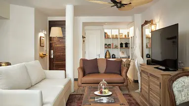 PARADISE COVE BOUTIQUE HOTEL