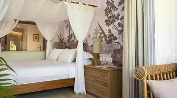 Paradise Cove Boutique